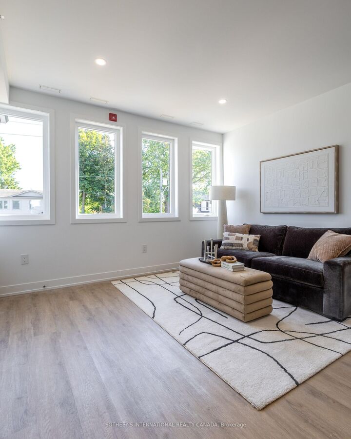 Property Photo:  60 Cannon Road 1  ON M8Y 1S1 