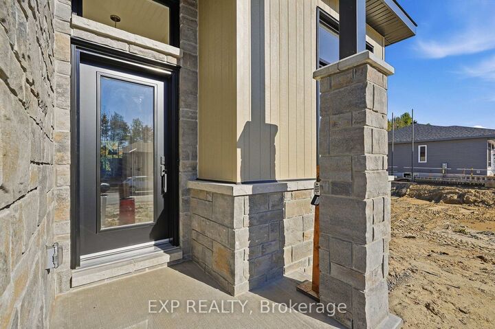 Property Photo:  14 Hughes Circle  ON K0A 1M0 