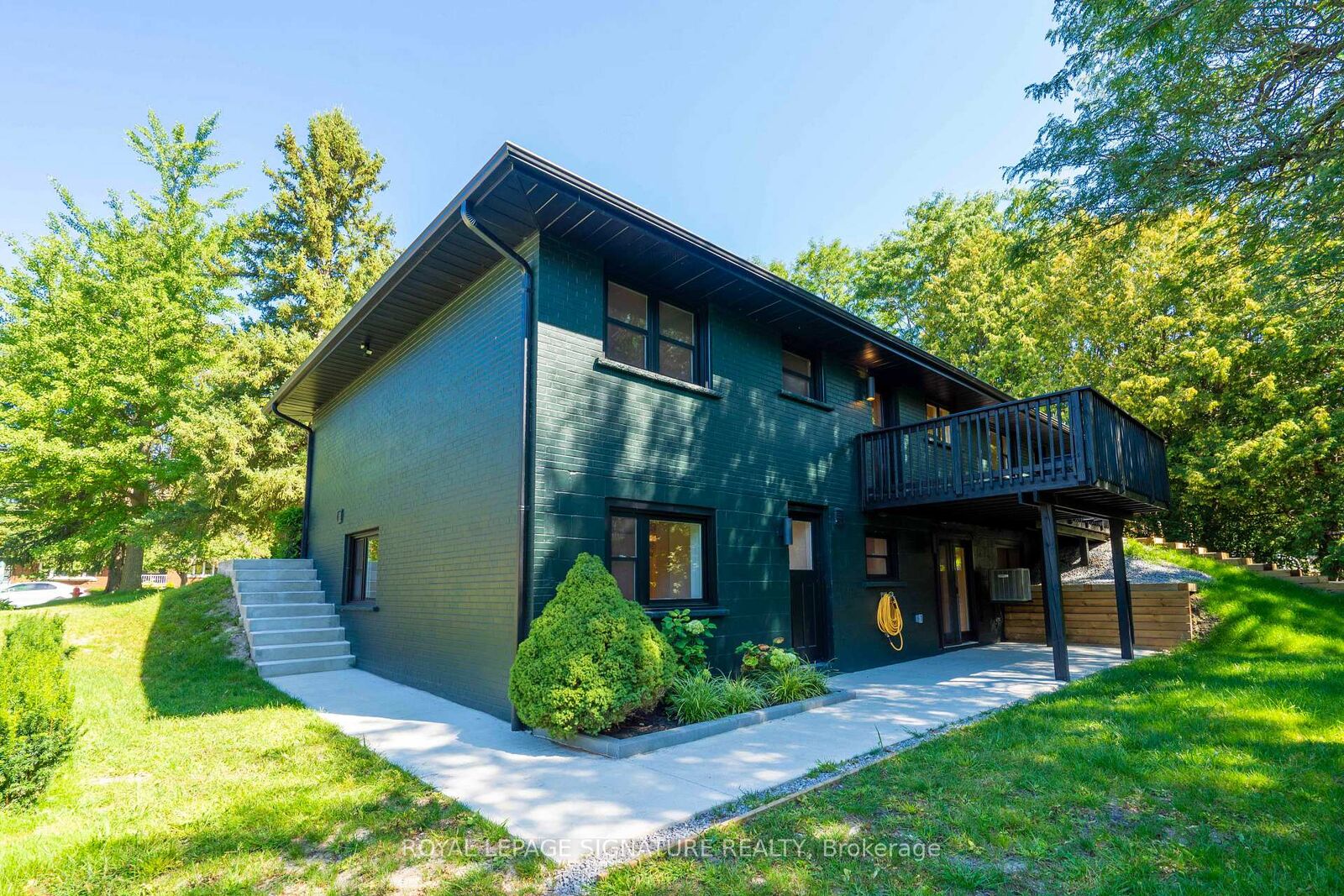 Property Photo:  986 Srigley Street Unit B  ON L3Y 1Y3 