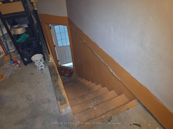 Property Photo:  305 Castan Avenue Ll  ON L3R 4S2 