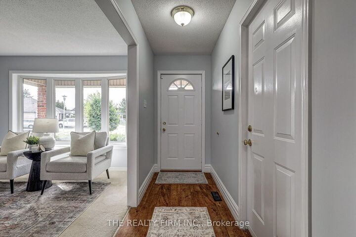 Property Photo:  94 Christian's Court  ON N5V 4P1 