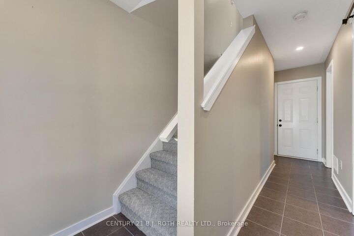 Property Photo:  91 Coughlin Road 13  ON L4N 0L6 