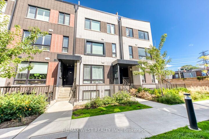 Property Photo: 40 Ed Clark Gardens Boulevard 3 ON M6N 0B5