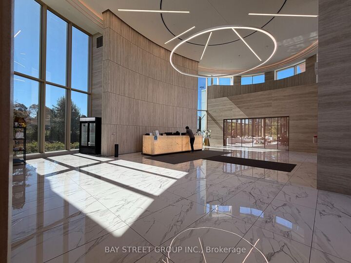 Property Photo:  33 McMahon Drive 103  ON M2K 0J2 