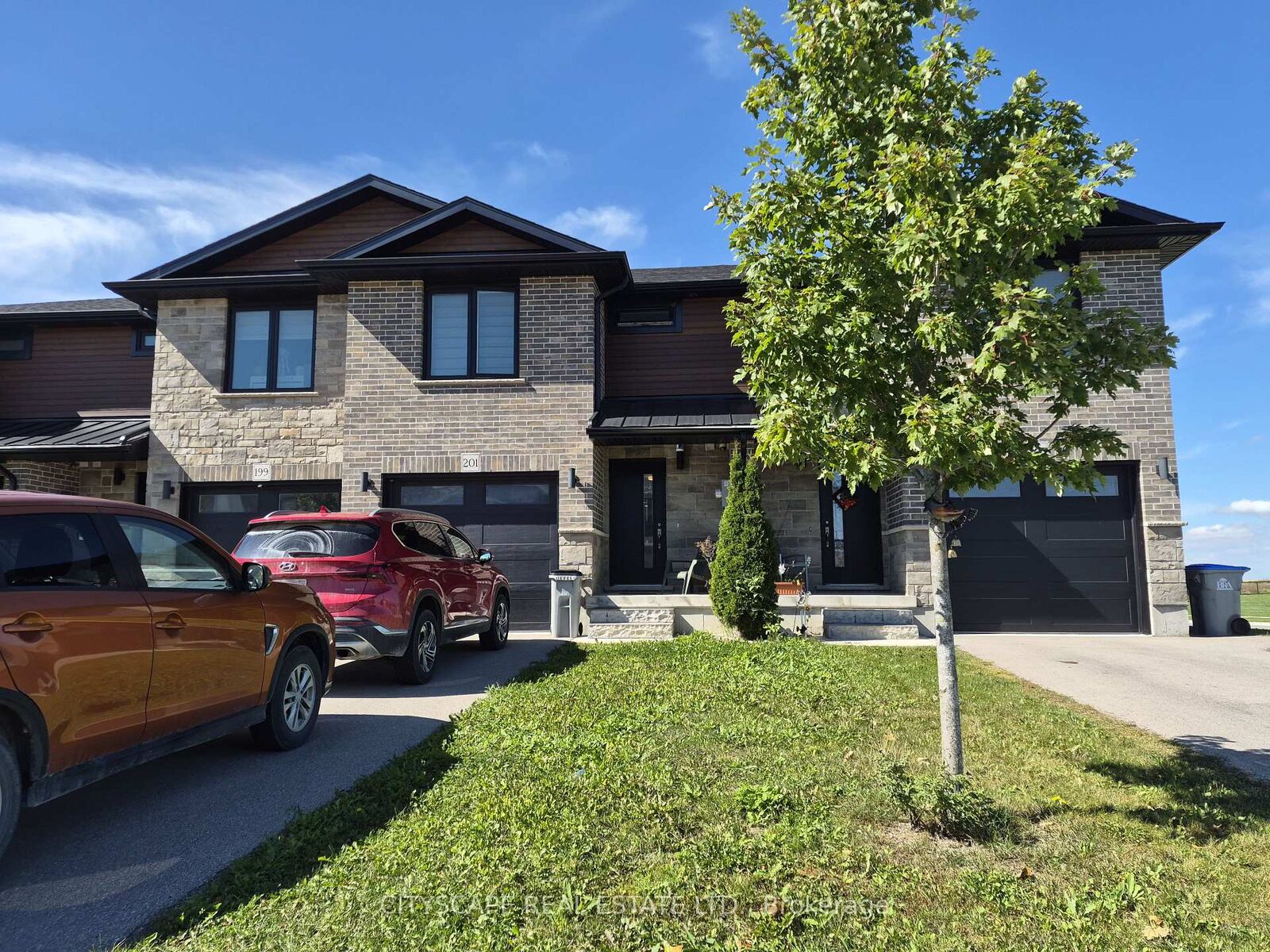 Property Photo:  201 Hooper Street  ON N4X 0C1 