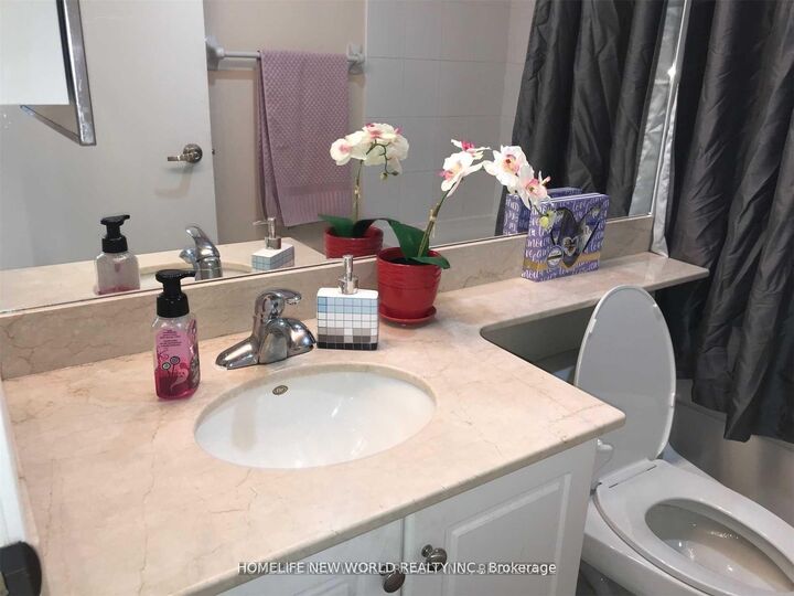 Property Photo:  210 Victoria Street 2109  ON M5B 2R3 