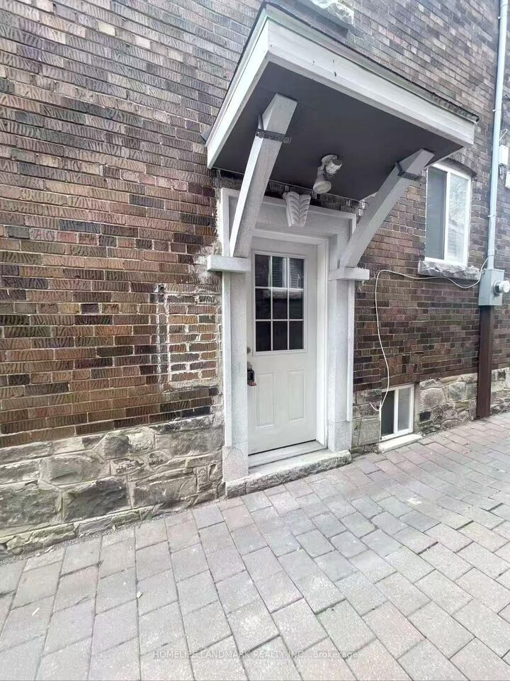 Property Photo:  40 Rusholme Drive Bsmt  ON M6J 3J9 