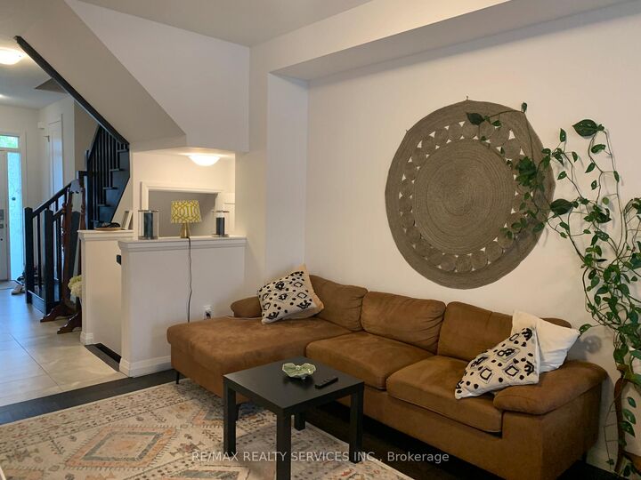 Property Photo:  6 Shay Lane  ON L9G 3K9 