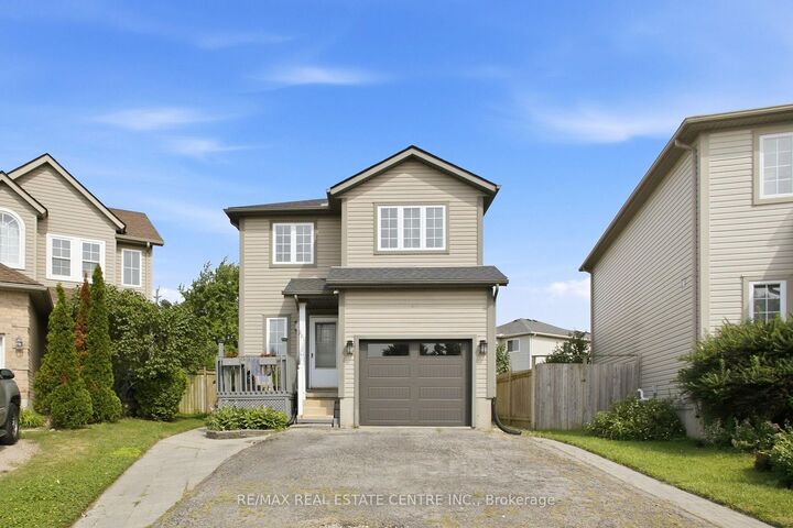 Property Photo:  801 Hunters Gate Crescent  ON N4V 1G3 
