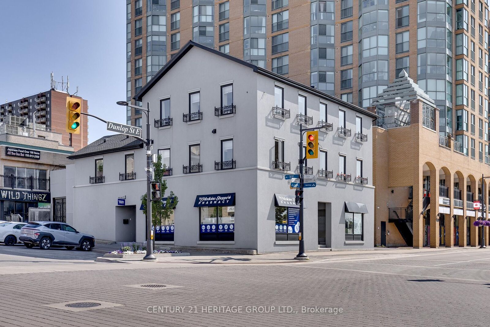 Property Photo:  130 Dunlop Street E 201  ON L4M 1B1 