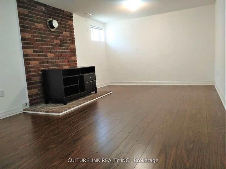 Property Photo:  30 Rockport Crescent Bsmt  ON L4C 2L6 