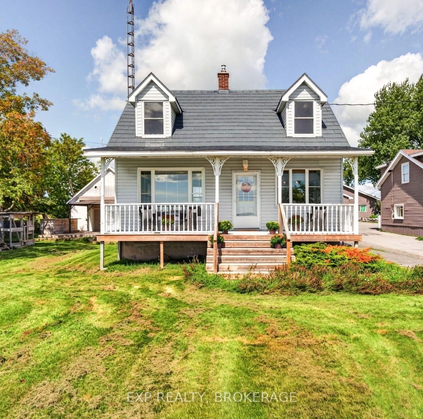 Property Photo:  5157 Bath Road  ON K0H 1G0 