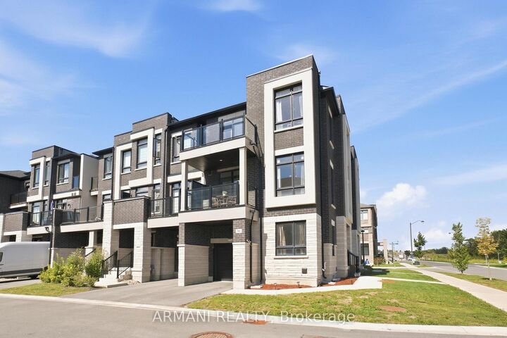 Property Photo:  86 Riley Reed Lane  ON L4S 0M3 