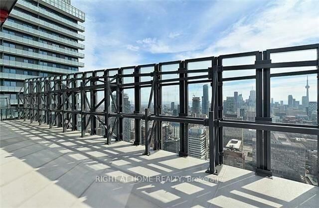 Property Photo:  65 St Mary Street 3004  ON M5S 0A6 