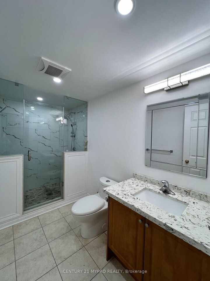 Property Photo:  13 Walter Scott Crescent  ON L6C 0E6 