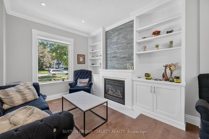 Property Photo:  943 Colborne Street  ON N6A 4A5 