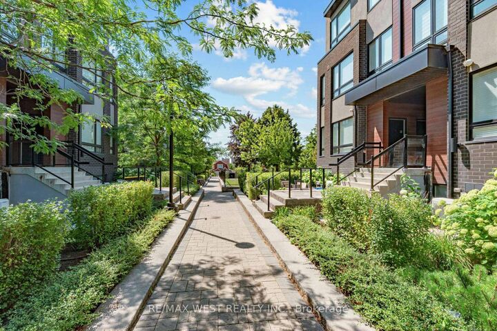 Property Photo:  1150 Briar Hill Avenue 303  ON M6B 0A9 
