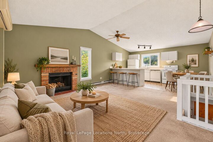 Property Photo:  13 Harbour Street W 253  ON L9Y 5B4 