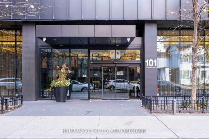 Property Photo:  101 Charles Street E 4105  ON M4Y 1V2 