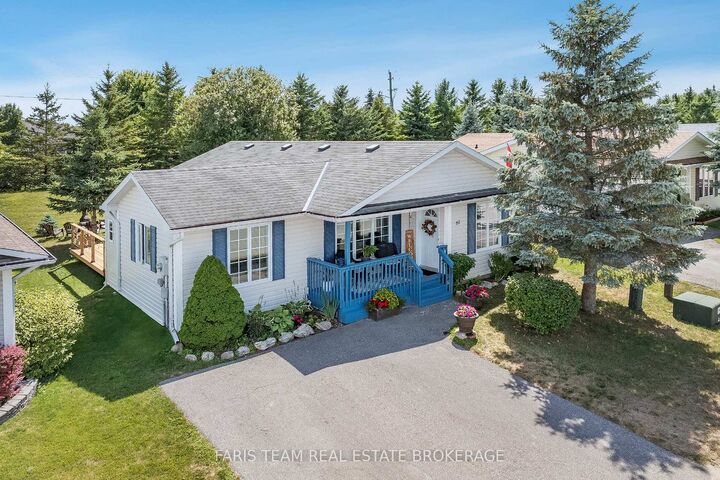 Property Photo:  61 Pennsylvania Avenue  ON L9Z 3A8 