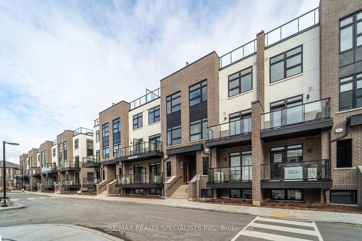 Property Photo:  1657 Rose Way 110  ON L9E 1N4 