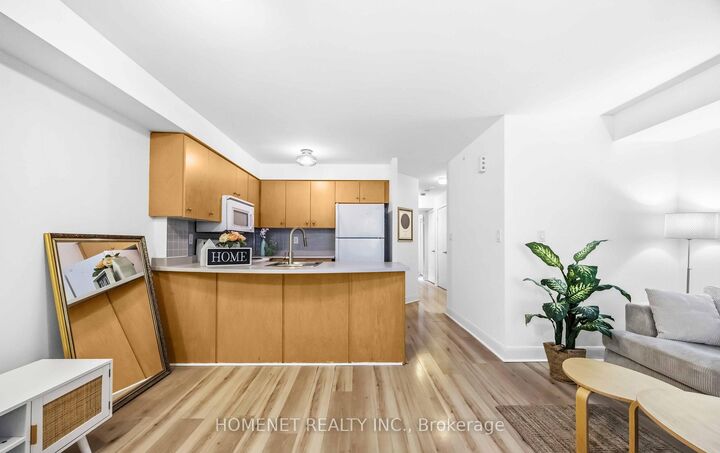 Property Photo:  415 Jarvis Street 121  ON M4Y 3C1 
