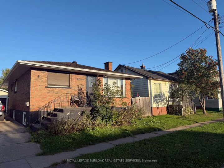 Property Photo:  344 First Avenue W  ON P6C 4P1 