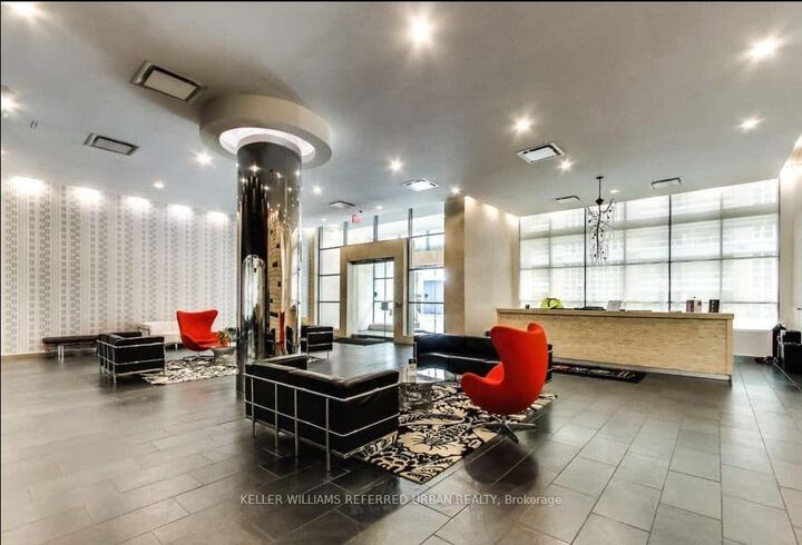 Property Photo:  59 East Liberty Street 1805  ON M6K 3R1 