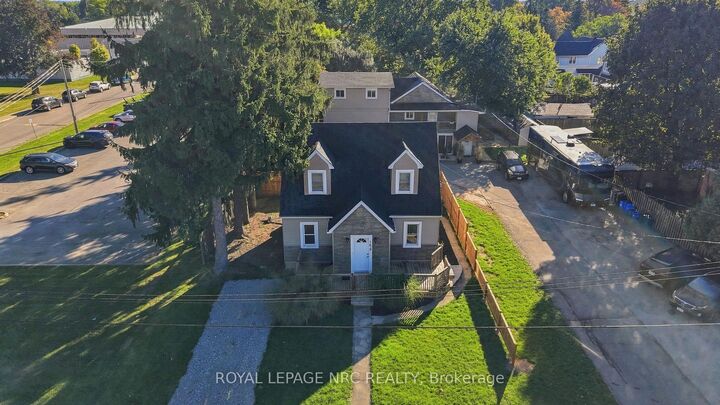 Property Photo:  162 Aqueduct Street  ON L3C 1C4 