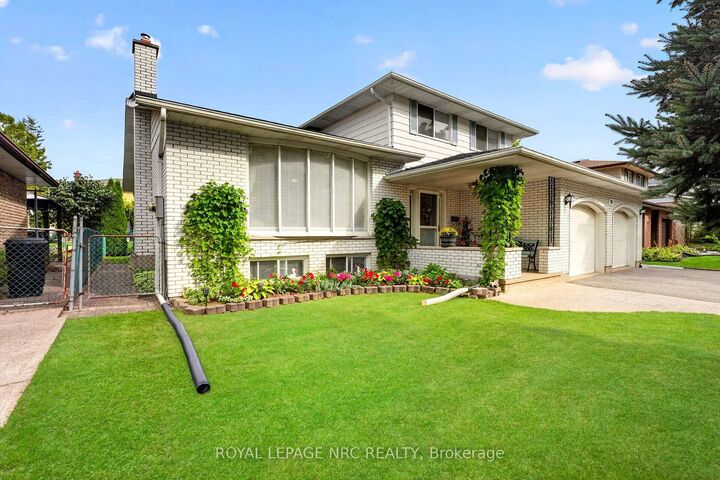 Property Photo:  20 Jessica Drive  ON L2M 6V7 