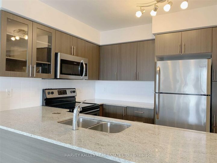 Property Photo:  75 Norman Bethune Avenue 216  ON L4B 0B6 