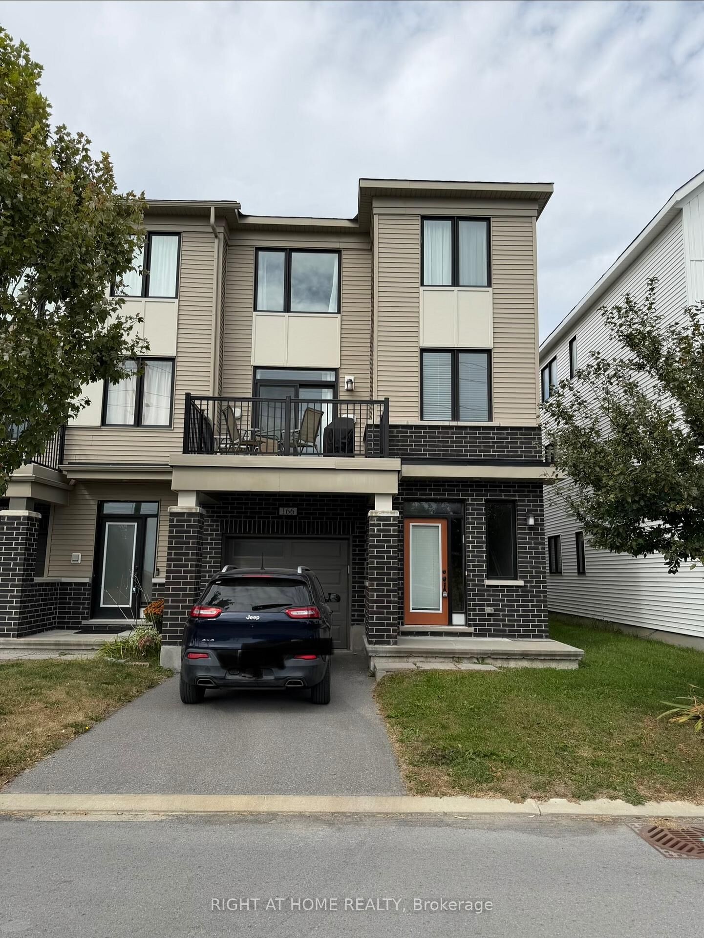 Property Photo:  166 Pictou Crescent  ON K2V 0R2 