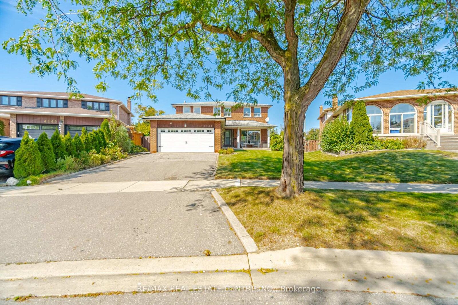 Property Photo:  4141 Twine Crescent  ON L4Z 1E4 