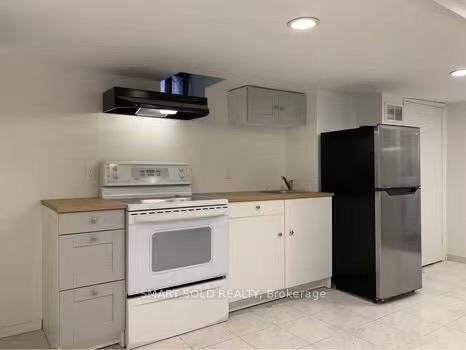 Property Photo:  370 Delaware Avenue Lower  ON M6H 2T8 