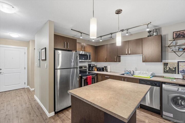 Property Photo:  1600 Caspers Way #102  BC V9S 1K1 