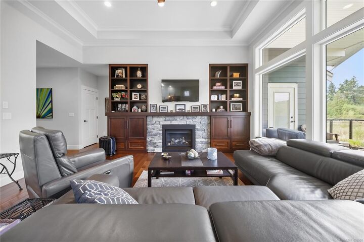 Property Photo:  5848 Linyard Rd  BC V9T 0G6 