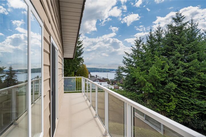 Property Photo:  1491 Sherwood Dr  BC V9T 1G8 