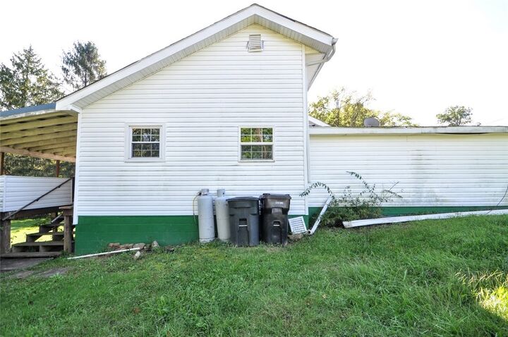 Property Photo:  46 Crawford Rd  PA 15333 