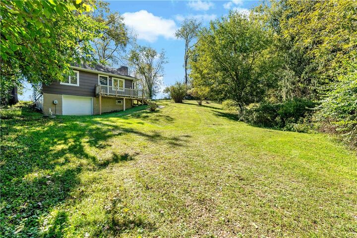 Property Photo: 358 Municipal Dr PA 15012
