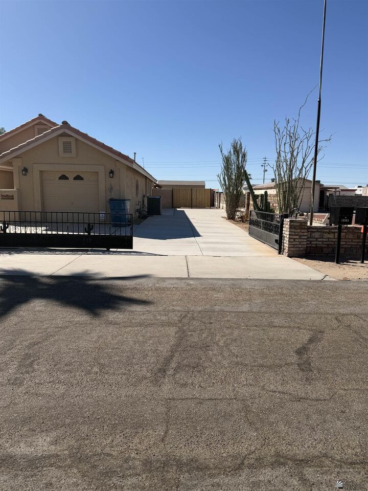 Property Photo:  12363 E 39 Way  AZ 85367-5992 
