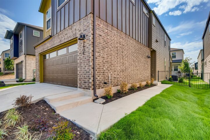 Property Photo:  7404 Taylor Knoll Court 197  TX 78744 