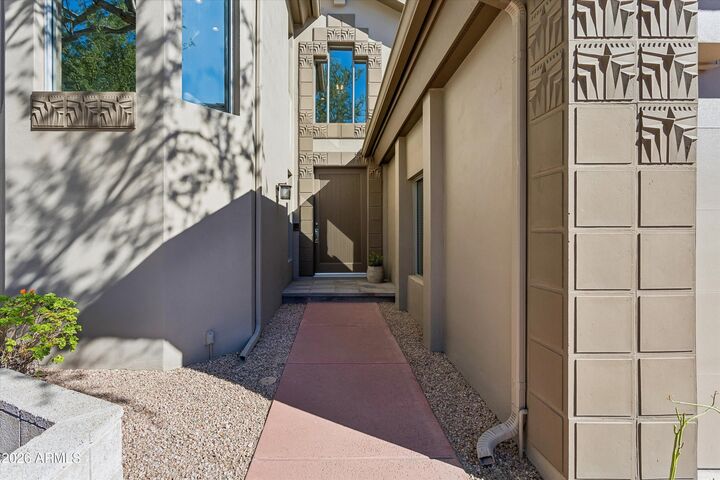 Property Photo: 3018 E Sierra Vista Drive AZ 85016