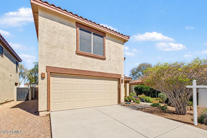 Property Photo:  2224 E Spruce Drive  AZ 85286 
