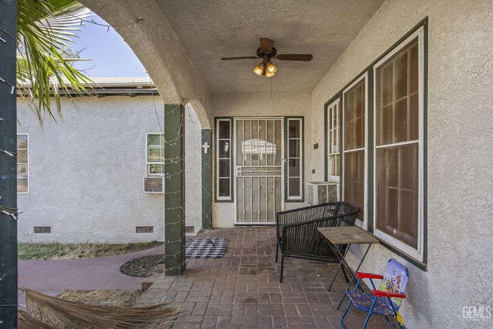 Property Photo: 515 Neville CA 93230