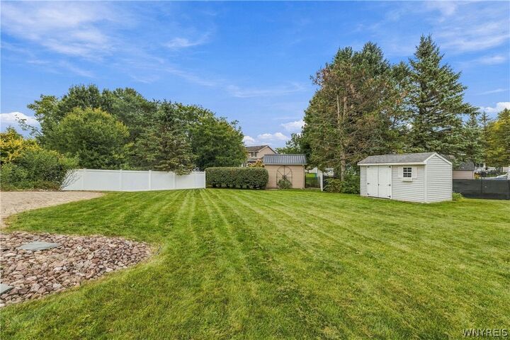 Property Photo: 175 Pin Oak Circle NY 14072