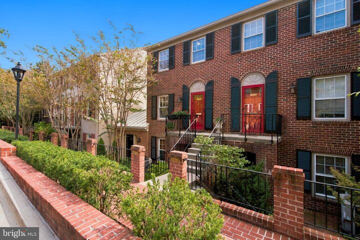 Property Photo:  1620 Beekman Place NW A  DC 20009 