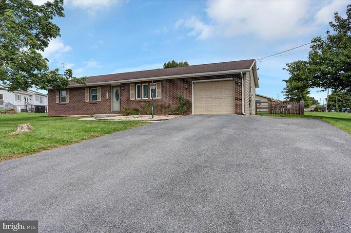 Property Photo: 9140 Tea Drive PA 17236
