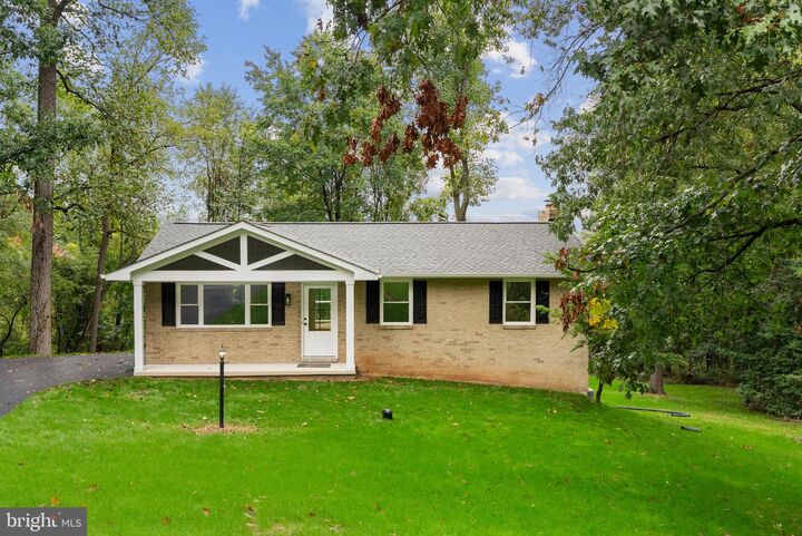 Property Photo:  3012 Merle Court  MD 21776 