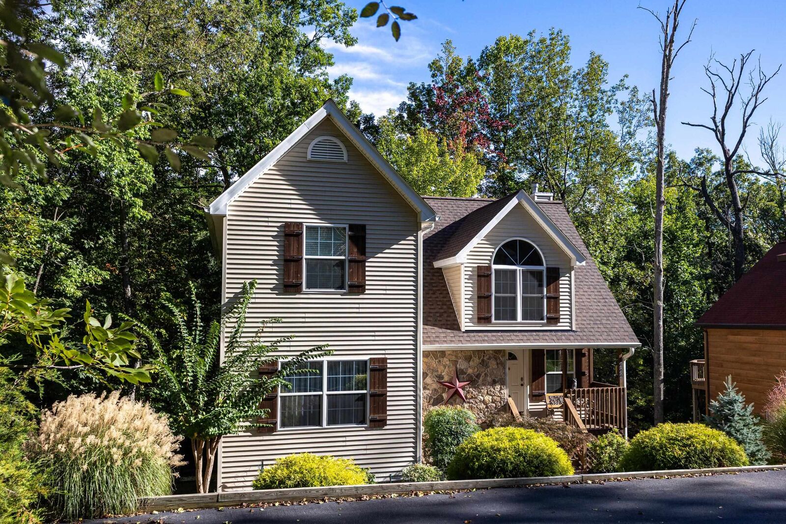 Property Photo:  222 Grouse Dr  VA 22840 