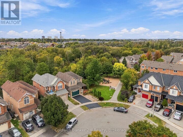 Property Photo:  52 Marjoram Drive  ON L1S 7P3 